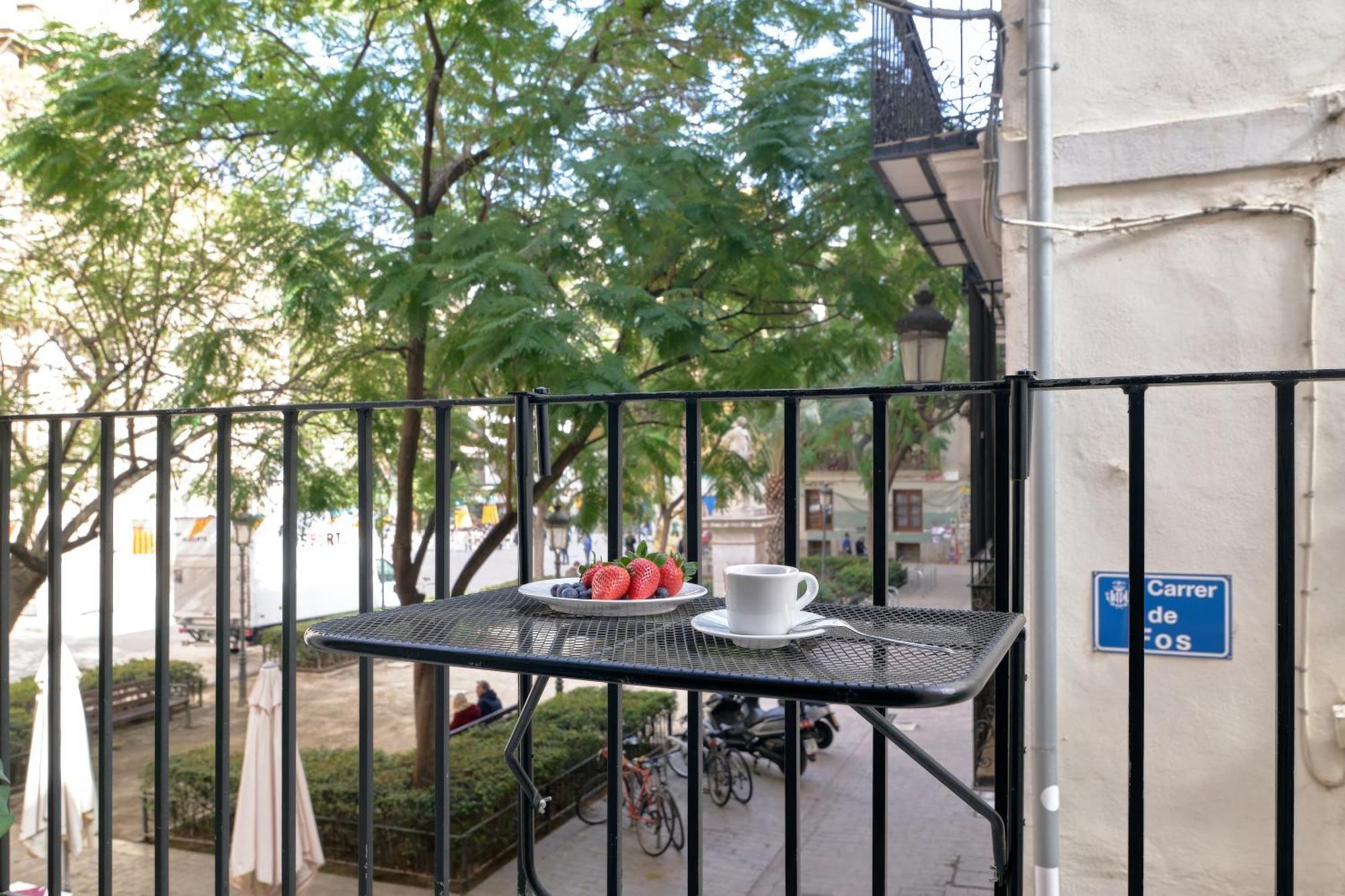 Apartamento De Diseno En La Plaza Del Carmen F1 Valencia Eksteriør bilde